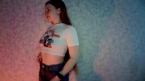 linnsweety online show from September 15, 9:39 am