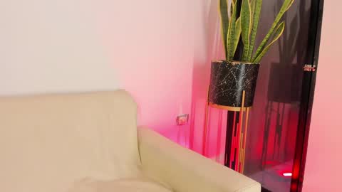 Liorah wolf online show from April 12, 8:55 pm