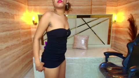 Lirianne online show from November 11, 8:06 pm