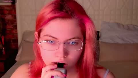 Snapshot of lisa_adam chatting on March 5, 4:02 am lissi online show from March 5, 4:02 am