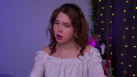  Lisa  online show from November 9, 9:11 pm