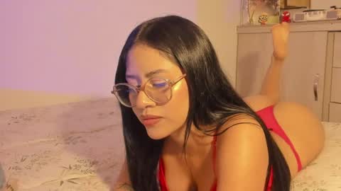 Lisa Thompson online show from April 18, 1:19 am