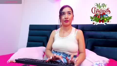 lisa white  online show from December 28, 9:19 pm