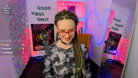 Lisa online show from March 21, 8:19 am