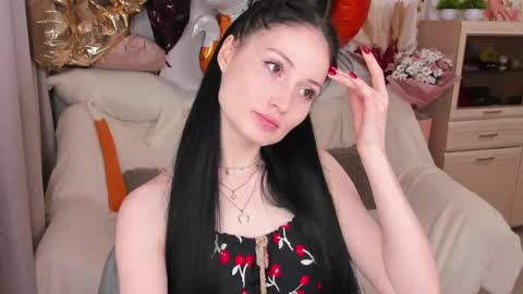 Lisa Moore online show from December 14, 1:50 pm