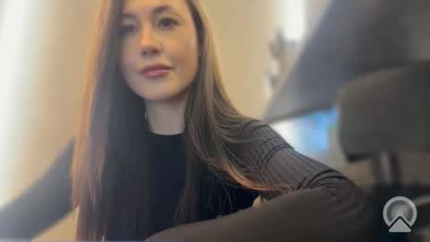 lisandriaaa online show from May 3, 12:52 pm