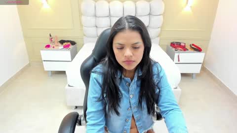  L I S A P A L M E R  online show from April 1, 12:28 pm