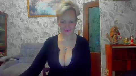 Lisasimsxs online show from February 13, 12:12 am