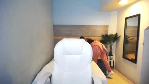 Liseth Fox online show from December 19, 7:40 pm