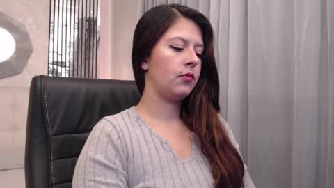 Andrea online show from February 2, 3:49 am