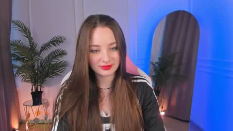 lissa_sunn online show from February 1, 1:30 pm