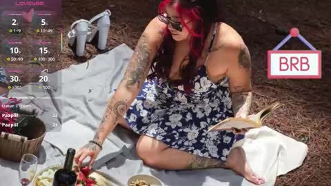 Snapshot of lissy_addams chatting on October 18, 10:00 pm Lissy online show from October 18, 10:00 pm