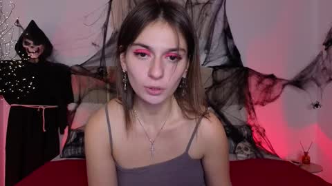 lit1le_mia online show from October 28, 10:47 pm