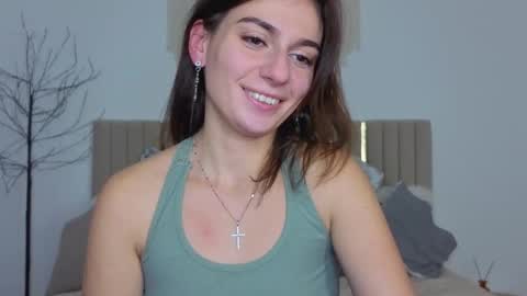 lit1le_mia online show from November 17, 10:21 pm