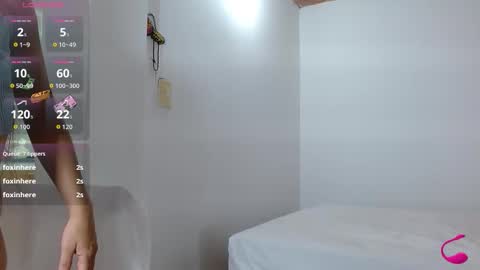 Catalina online show from March 25, 8:23 pm