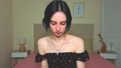 Snapshot of little_mollee chatting on October 16, 2:25 am little_mollee online show from October 16, 2:25 am