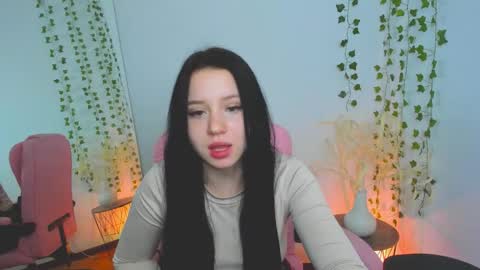 little_sweet1ie online show from February 17, 1:54 pm