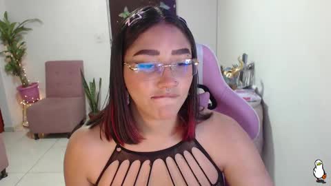 Snapshot of littleangelx_m chatting on January 30, 8:42 pm Daniela online show from January 30, 8:42 pm