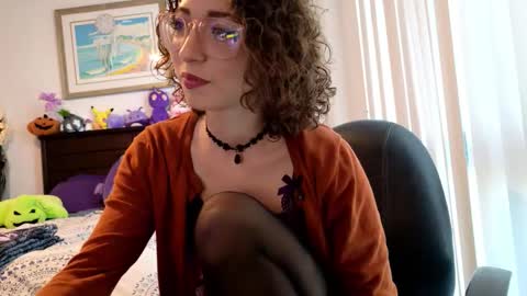 littledeathtrap online show from November 17, 9:48 pm