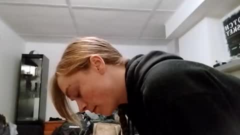 littleleo96 online show from October 5, 11:04 am