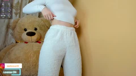 Pinky online show from March 31, 10:04 am