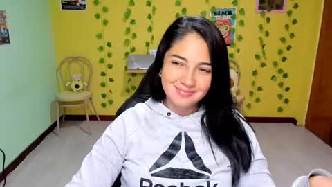 Mia  online show from July 30, 3:51 am