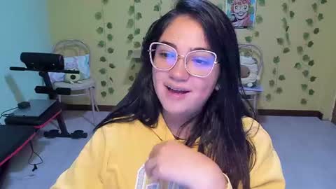 Mia  online show from June 27, 12:22 pm