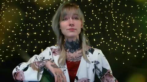 Niki  free tg channel with some photos gifs and info about streams  online show from February 3, 6:56 pm