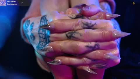 Niki  free tg channel with some photos gifs and info about streams  online show from April 15, 3:23 pm