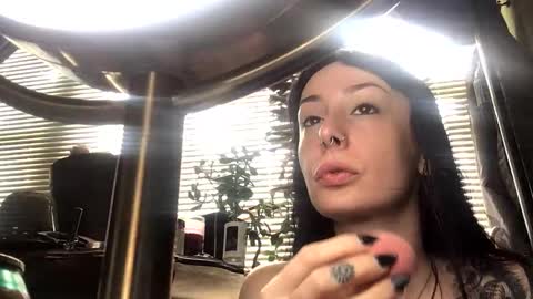 Liv Mirage online show from April 12, 7:49 pm