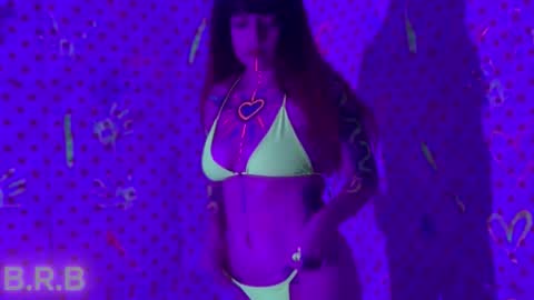    online show from October 30, 2:25 am