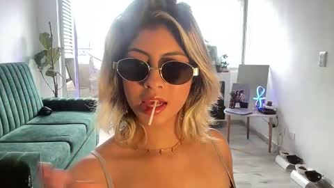 Lizeth online show from October 27, 4:24 pm