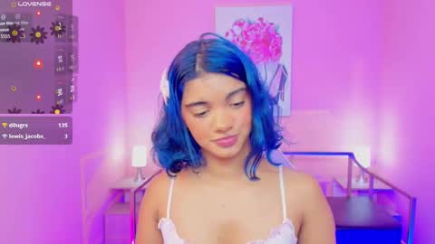 Snapshot of lola__45 chatting on October 21, 4:44 pm online show from October 21, 4:44 pm