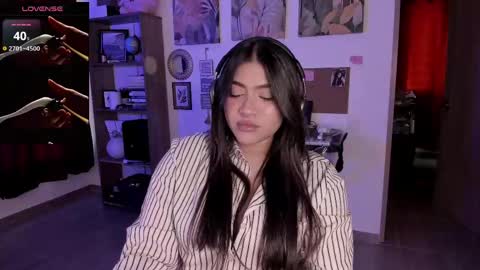 lolaasmith_21 online show from September 14, 10:40 pm