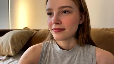 lolaatate online show from April 11, 10:41 am