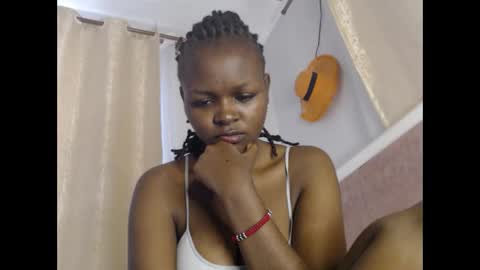 lolamia7 online show from October 22, 6:51 am