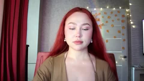 Snapshot of lolamint_ chatting on October 23, 11:38 am Lola online show from October 23, 11:38 am