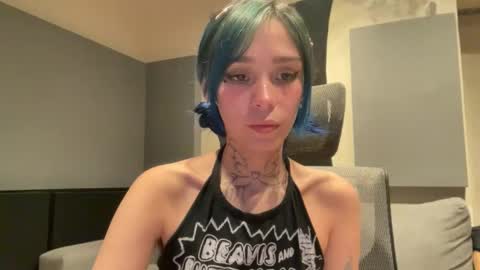 lole online show from February 5, 12:24 am