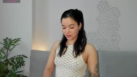 Snapshot of lolly_turner chatting on September 22, 3:05 am lolly_turner online show from September 22, 3:05 am