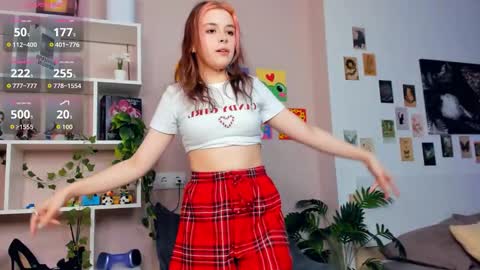 Lona online show from February 18, 7:13 pm