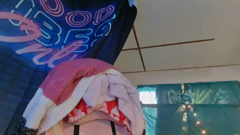 Londoncashmere69  online show from January 18, 2:23 pm