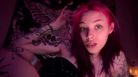 lookingforlona online show from October 6, 5:51 pm