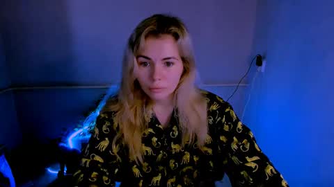 Lora online show from April 6, 3:06 am