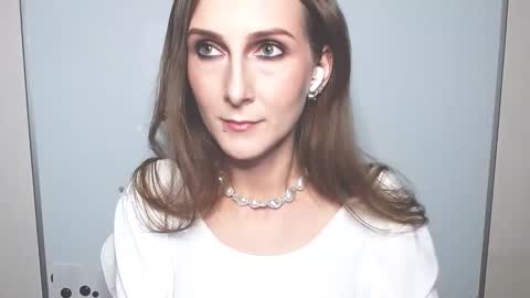 Lora  online show from April 14, 9:48 pm