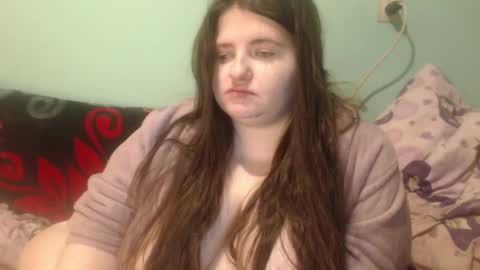 lorelay online show from February 24, 7:12 pm