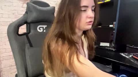 Molly online show from October 15, 5:32 am