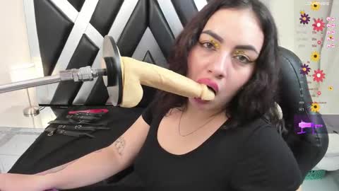 Lorena Gate online Colombia 230 pm to 930 pm online show from November 14, 9:04 pm