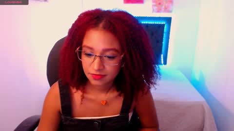 Snapshot of lorena_vieira_ chatting on January 18, 6:53 pm Lorena Vieira  online show from January 18, 6:53 pm