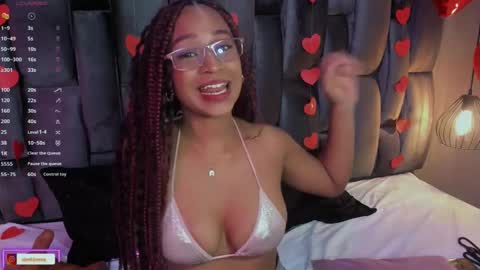 Snapshot of lorena_vieira_ chatting on February 13, 10:54 pm Lorena Vieira  online show from February 13, 10:54 pm