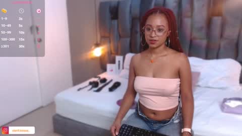 Snapshot of lorena_vieira_ chatting on December 30, 9:40 pm Lorena Vieira  online show from December 30, 9:40 pm